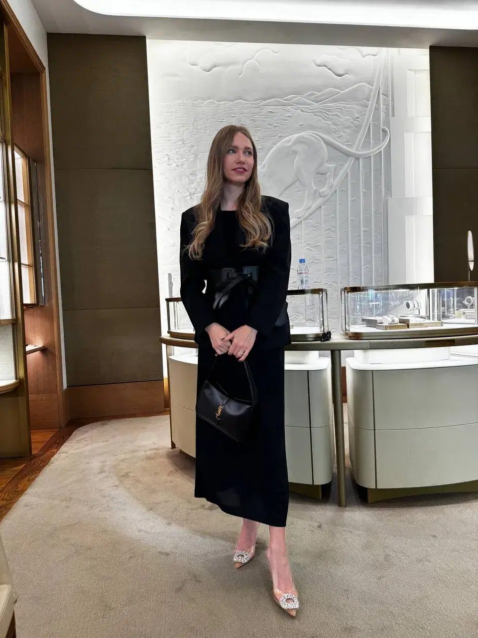 One outfit, works full day